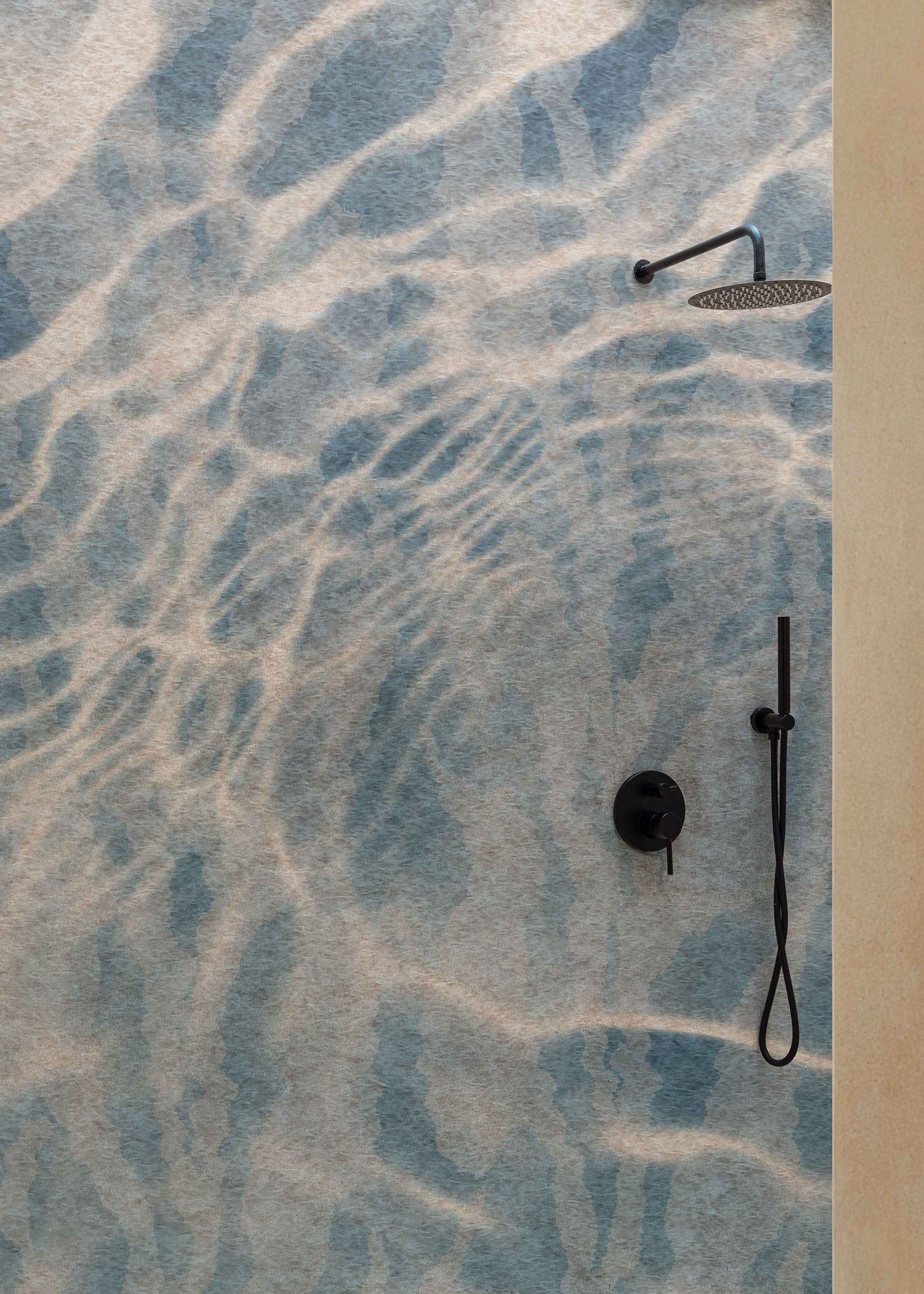 http___wadm_catalog_familygallerymediaitem_file_Reflex